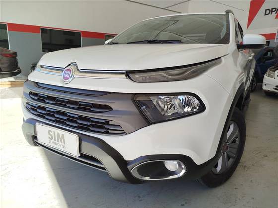 FIAT TORO 1.8 16V EVO FLEX FREEDOM AT6 FIAT TORO 1.8 16V EVO FLEX FREEDOM AT6